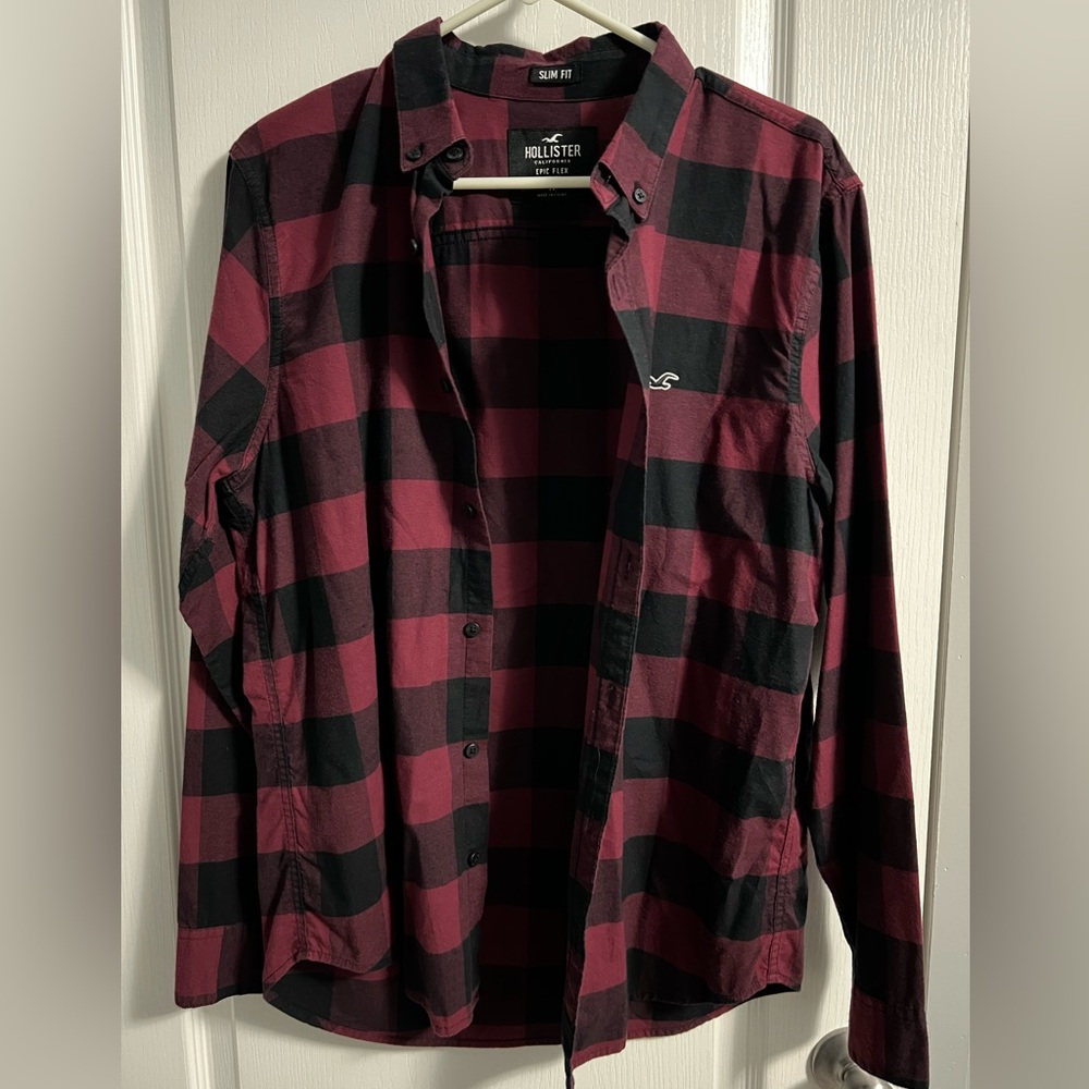 Hollister Men’s Slim Fit Epic Flex Button Down Flannel